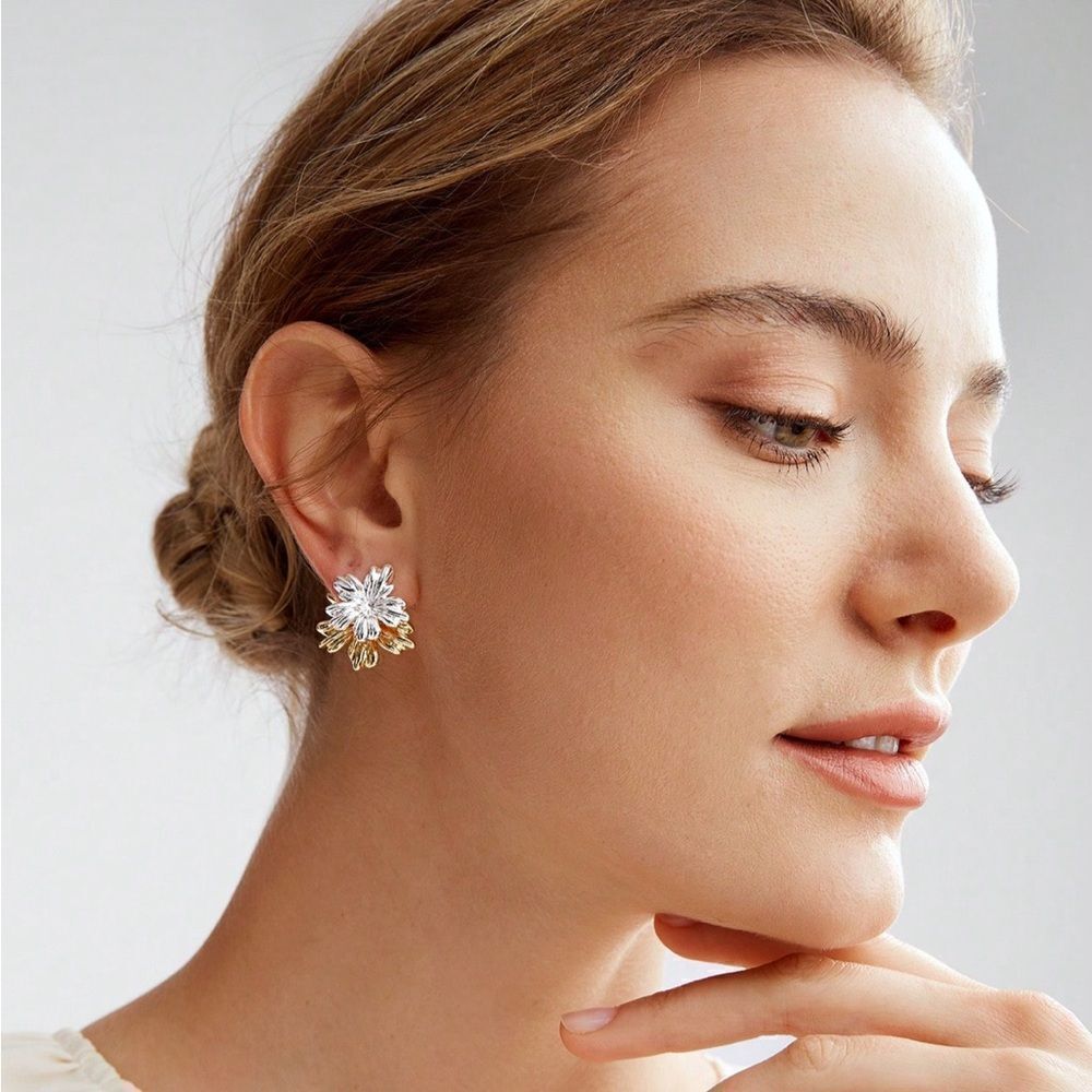 Bohemian two tone flower earring N128